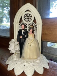 Vintage Wilton Wedding Bride Groom Cake Topper Brunette Couple - Picture 1 of 5