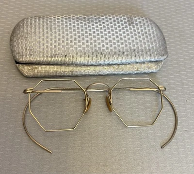 Armações de óculos octógono antigas Art Deco folheadas a ouro amarelo GF em estojo de alumínio - Imagem 1 de 4