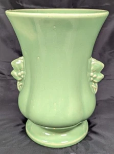 McCoy Art Pottery Vase #282 8 x 6" Green Leaf & Berry Vase Mid-Century Unmarked - Picture 1 of 12