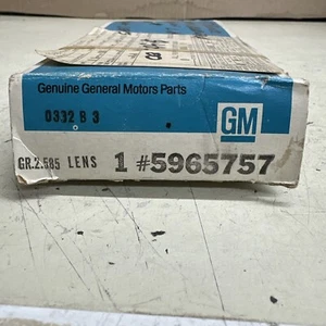 GM 5965757 LH Inner Cornering Lens 1973 Buick LeSabre, Electra, Centurion NOS - Picture 1 of 9