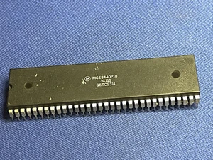 MC68440P10 MOTOROLA MC68440 CONTROLLER 64-Pin DIP Rare COLLECTIBLE NEW LAST ONE - Picture 1 of 1