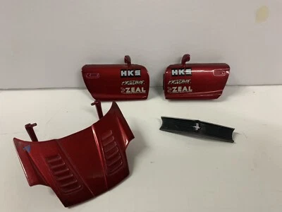 Muscle Machines '03 Toyota MR2 Hood Doors Mirrors Parts 1/24 Scale - Image 1 of 2