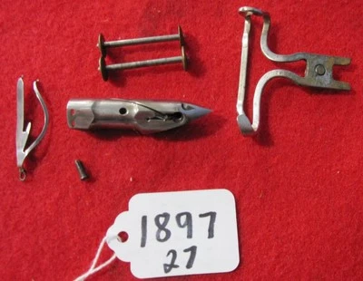 VINTAGE  SINGER TREADLE SEWING MACHINE SHUTTLE & 1 BOBBIN  1897 MODEL 27 - Image 1 of 4