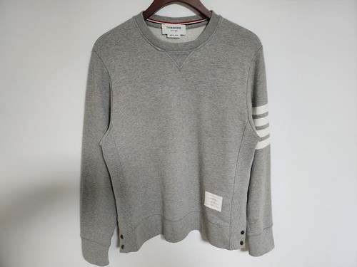 Felpa uomo Thom Browne grigia a righe punto braccio MJT021H 00535 128296264