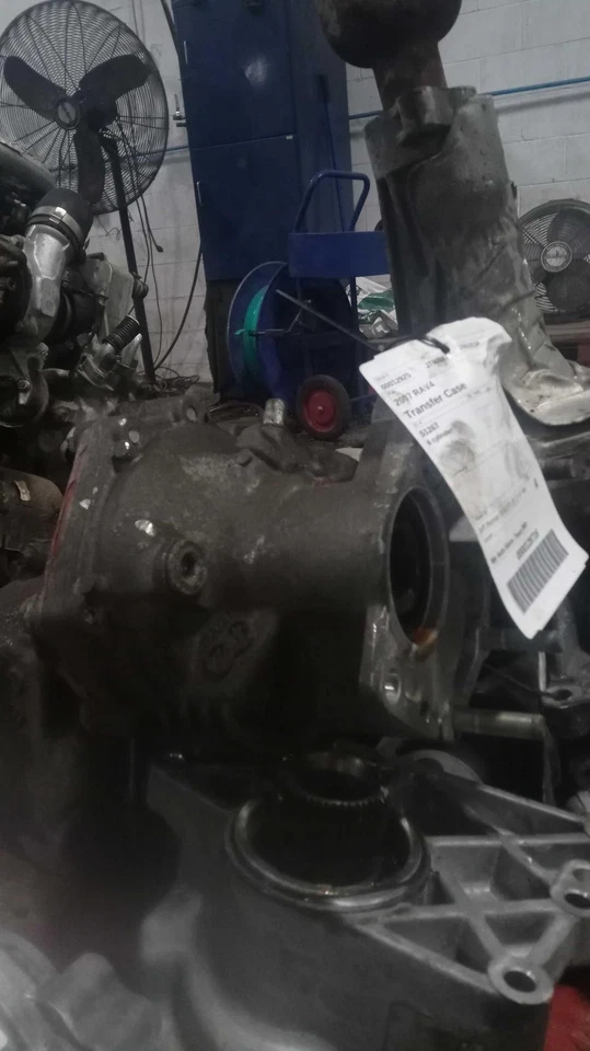 Used Transfer Case Assembly fits: 2007 Toyota Rav4 6 cylinder Grade A - Изображение 1 из 4