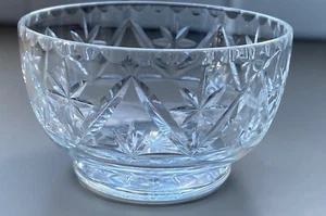Small Crystal Bowl Footed 11cm Diameter 6.5cm High - Picture 1 of 5