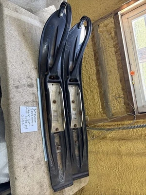 2001 Polaris edge X 600 skis runners glides Set Pair Right Left Ski 379 - Image 1 of 4