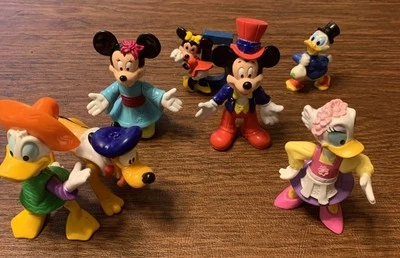 Disney Epcot figure lot - Mickey Minnie Mouse Donald Daisy Pluto  - Image 1 of 4