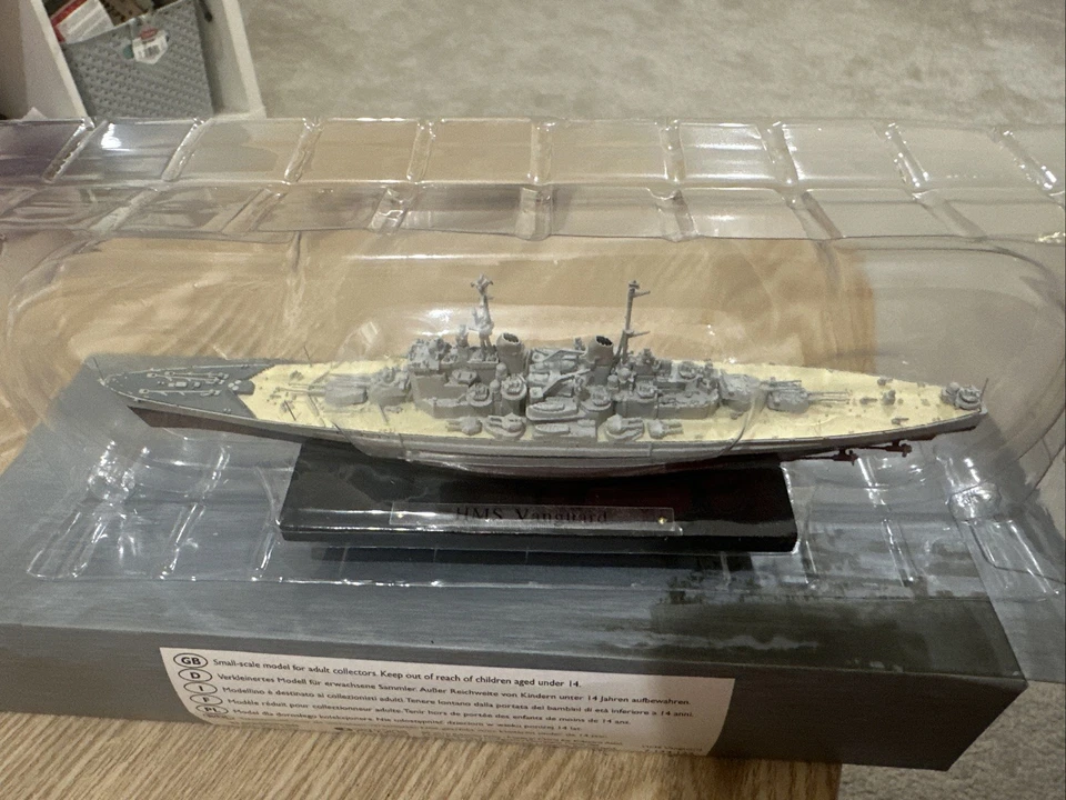 Atlas Editions Diecast model collection Ship HMS Vanguard - Image 1 of 1
