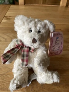 Russ Byron White Teddy Bear From Bears From The Past With Tag & Bow - Picture 1 of 11