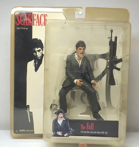 Scar Face, Mezco Toys, 1982, Tony Montana Figure, NIB ! Cover