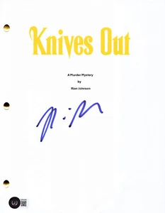 RIAN JOHNSON AUTOGRAFO FIRMATO COLTELLI SCENEGGIATURA COMPLETA BECKETT BAS - Foto 1 di 1