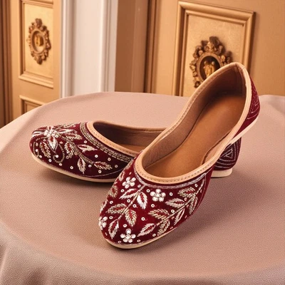 Women’s Maroon Velvet Embroidered Jutti – Handcrafted Traditional Ethnic Jutti - Изображение 1 из 4