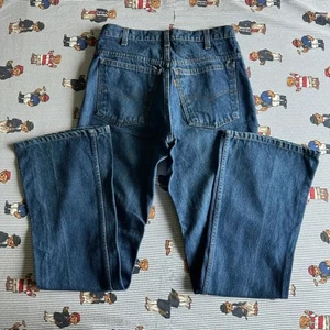 Jeans de mezclilla vintage años 80 Levi's 646 acampanados Bellbottoms lavado oscuro talla 30X32 - Imagen 1 de 8