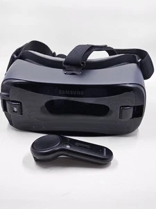 Samsung Gear VR SM-R324 With Remote Control Compatible With Samsung Galaxy 8-10 - Picture 1 of 9