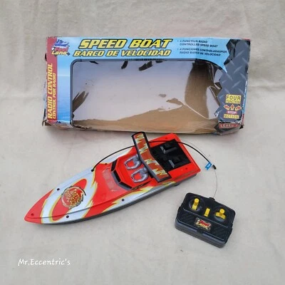 VTG Fast Lane RC Wave Warrior Speed Boat  Radio Control Toys "R" US - Image 1 of 4