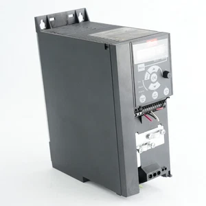 Danfoss 132F0030 VLT Micro Drive Frequency Converter 480V 3Ph 10HP - Picture 1 of 8