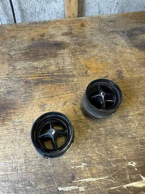 Ventilación de aire para tablero izquierdo y derecho Mercedes-Benz W123 1238300254 300D 240D 300TD Foto 1 de 4