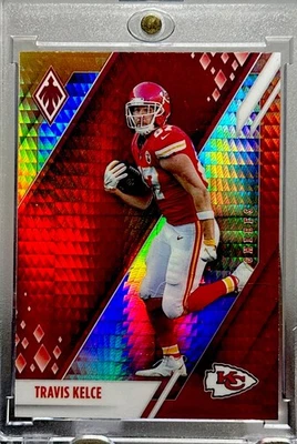 Travis Kelce RARA TARJETA ROJA HYPER REFRACTOR PRIZM TAYLOR SWIFT SSP CHIEFS MINT Foto 1 de 4