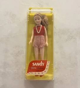 Sandy Puppe Elite Creations Barbie Skipper Clone rotes Kleid im Originalkoffer 60er Jahre - Bild 1 von 24