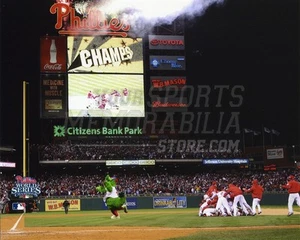Philadelphia Phillies World Series field celebration 8x10 11x14 16x20 photo 569 - Picture 1 of 1