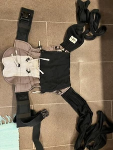 Babytrage aus Stoff - Bild 1 von 2