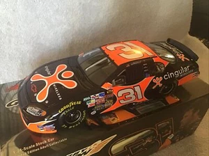 2004 Action ROBBY GORDON #31 Cingular Wireless BLACK Chevy 1/24 Diecast Nascar - Picture 1 of 12
