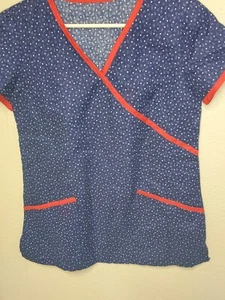 Fourth Of July Scrub Top Red White Blue Stars Medium or Large - Picture 1 of 3