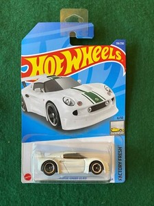 HOT WHEELS LOTUS SPORT ELISE WHITE GREEN STRIPE FACTORY FRESH 6 1 MINT LONG CARD