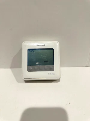 HONEYWELL HOME TH4110U2005 T4 Pro Series Thermostat Programmable USED - Image 1 of 4