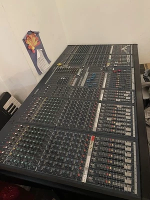 YAMAHA IM8-32 Mixing Console - Image 1 of 4