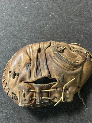 Vintage MacGregor GP2 Catcher's Mitt - Made In USA Del Crandall - Image 1 of 4