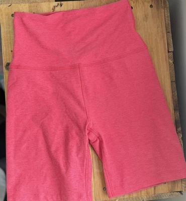 Pantalones Cortos Bicicleta Beyond Yoga Rosa Coral Jaspeado Cintura Alta Talla Mediana Foto 1 de 4