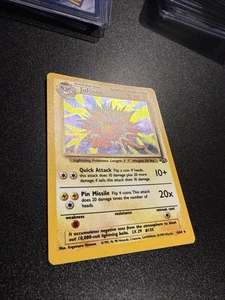 Pokémon Jolteon TCG Holo Bleed Error Card Jungle Series 4/64 Unlimited MP - Picture 1 of 10