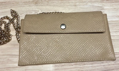 Urban Outfitters конверт застежки через плечо сумка цепочка искусственной кожи маленький желтовато-коричневый - Изображение 1 из 4