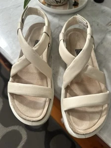 Ecco Ladies Sandal Size 38 - Picture 1 of 4