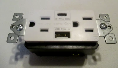Carregador USB tomada de parede duplo receptáculo duplex de alta velocidade 15 ampères, inteligente 4.8A NOVO - Imagem 1 de 2