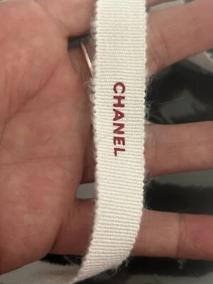 White & Red 1 metre X 1.5cm PIECE AUTHENTIC Classic CHANEL RIBBON choker BOWS - Image 1 of 4