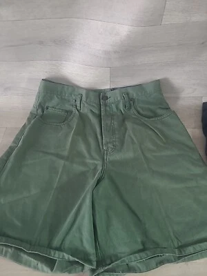 Gap  Shorts Green Ladies L - Image 1 of 4