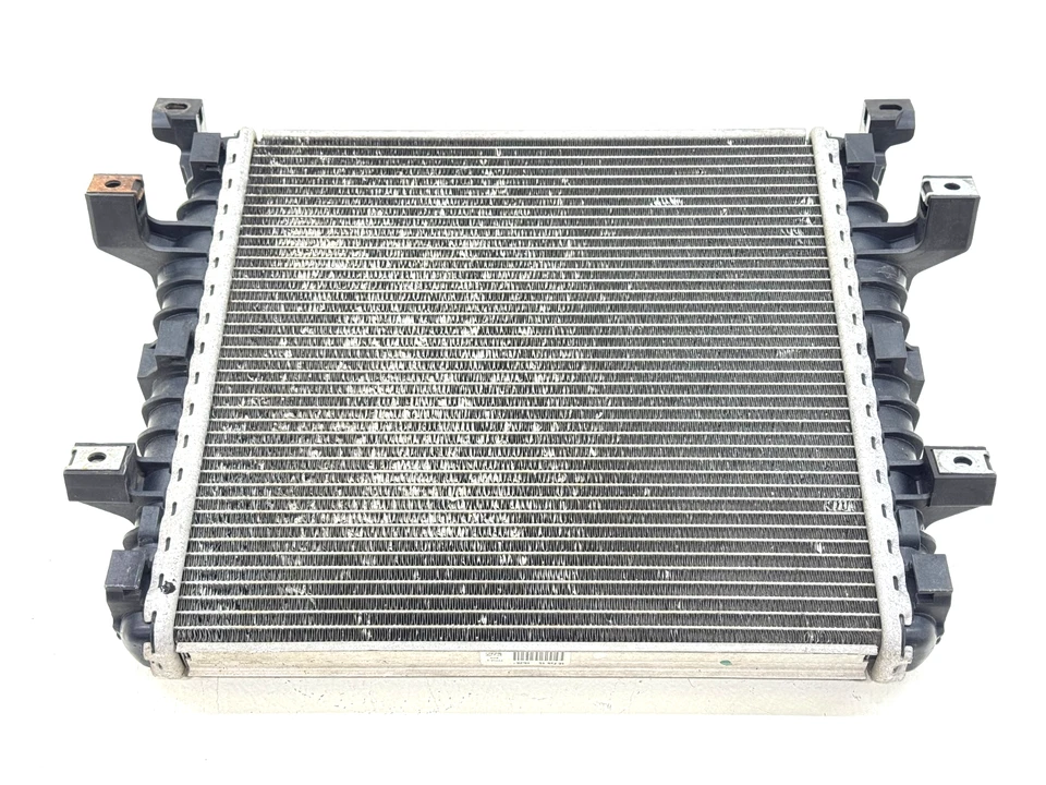 Radiador secundario auxiliar izquierdo AUDI Q7 2010-2015 3,0 L 7L8121212 OEM Foto 1 de 4