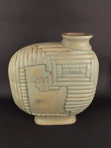 Jarrón de arte de madera de mediados de siglo moderno tallado a mano asimétrico - Imagen 1 de 16