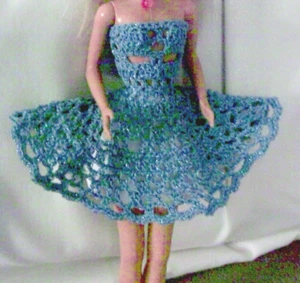 Gehäkeltes trägerloses Partykleid für 11/12" Modepuppe blau & silber metallic - Bild 1 von 1