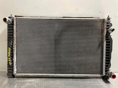 Audi A4 1997 2,8 MT OEM motor enfriador radiador 8D0121251N 96-02 94 k Foto 1 de 4