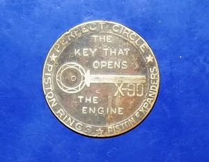 Vintage oder Antik PERFECT CIRCLE KOLBENRINGE Drei Sterne Händler Münze/Medaille - Bild 1 von 2