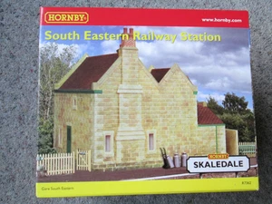 Hornby Skaledale South Eastern Railway Station R7362 OO Scale - Picture 1 of 2