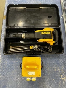 Dewalt Concrete Breaker D25899K-LX with 110v Transformer - Picture 1 of 7