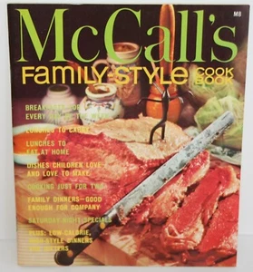 1974 McCall's Family Style Cookbook Vol. 8 - Imagen 1 de 2