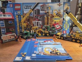 LEGO City: Construction Site (7633) 99.9% Complete Incl. Box, Books And Minifigs