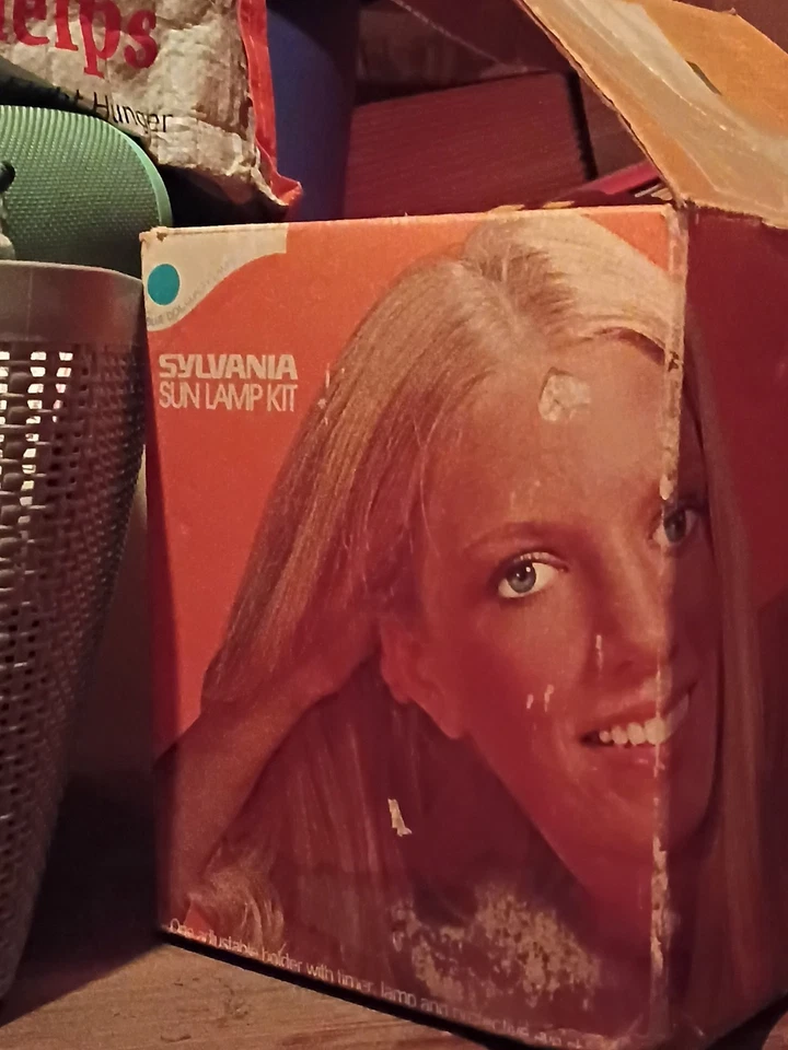 Sylvania Años 80 Vintage Lámpara de Sol Curtidor Kit RSM con Bombilla Funcionando Foto 1 de 2