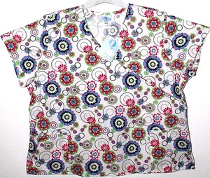 NURSING SCRUB TOP FLOWER DESIGN DIFFERENT SIZES M, L, XL, 3XL - Picture 1 of 13